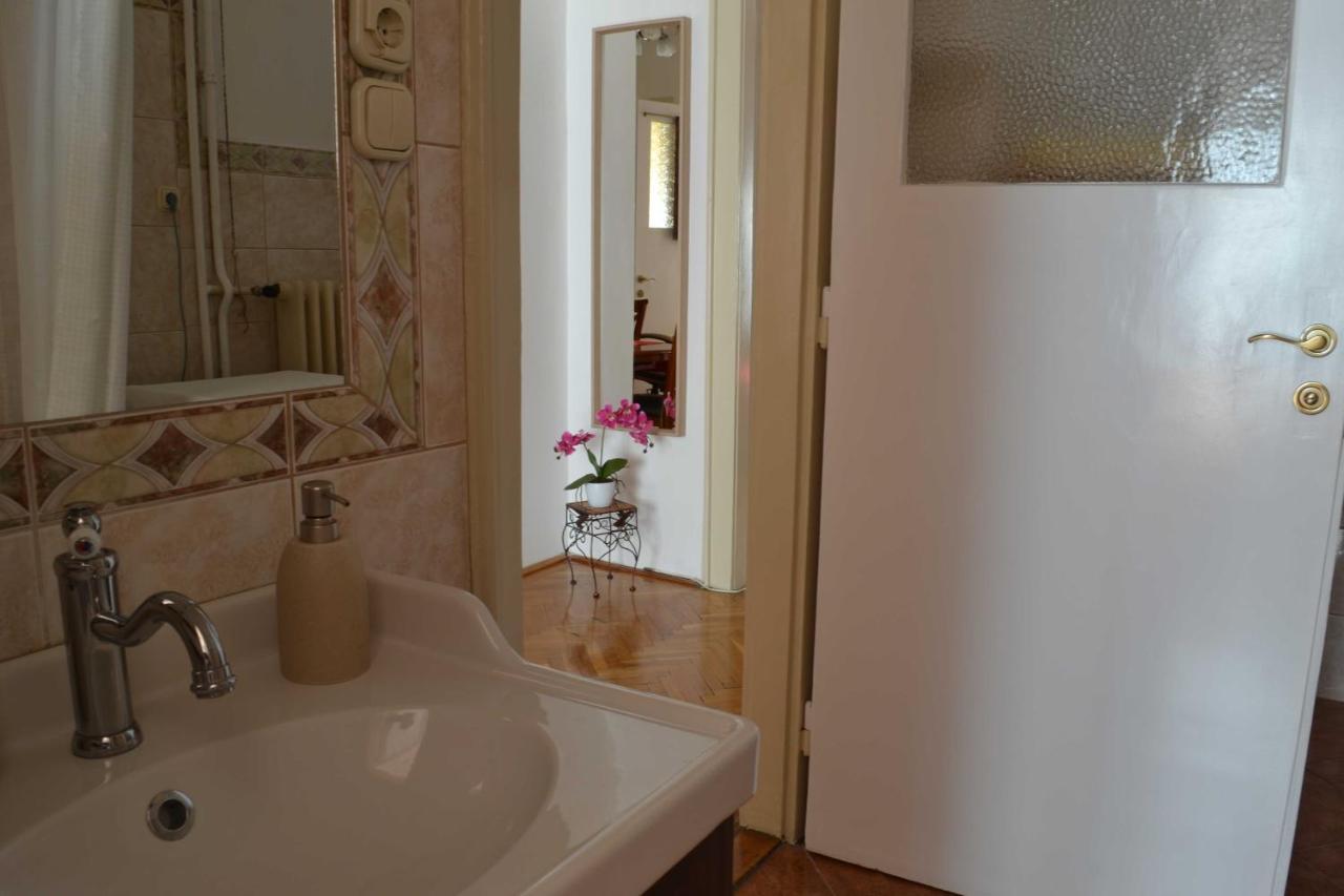 Paprika Apartment Grand Budapest Eksteriør billede